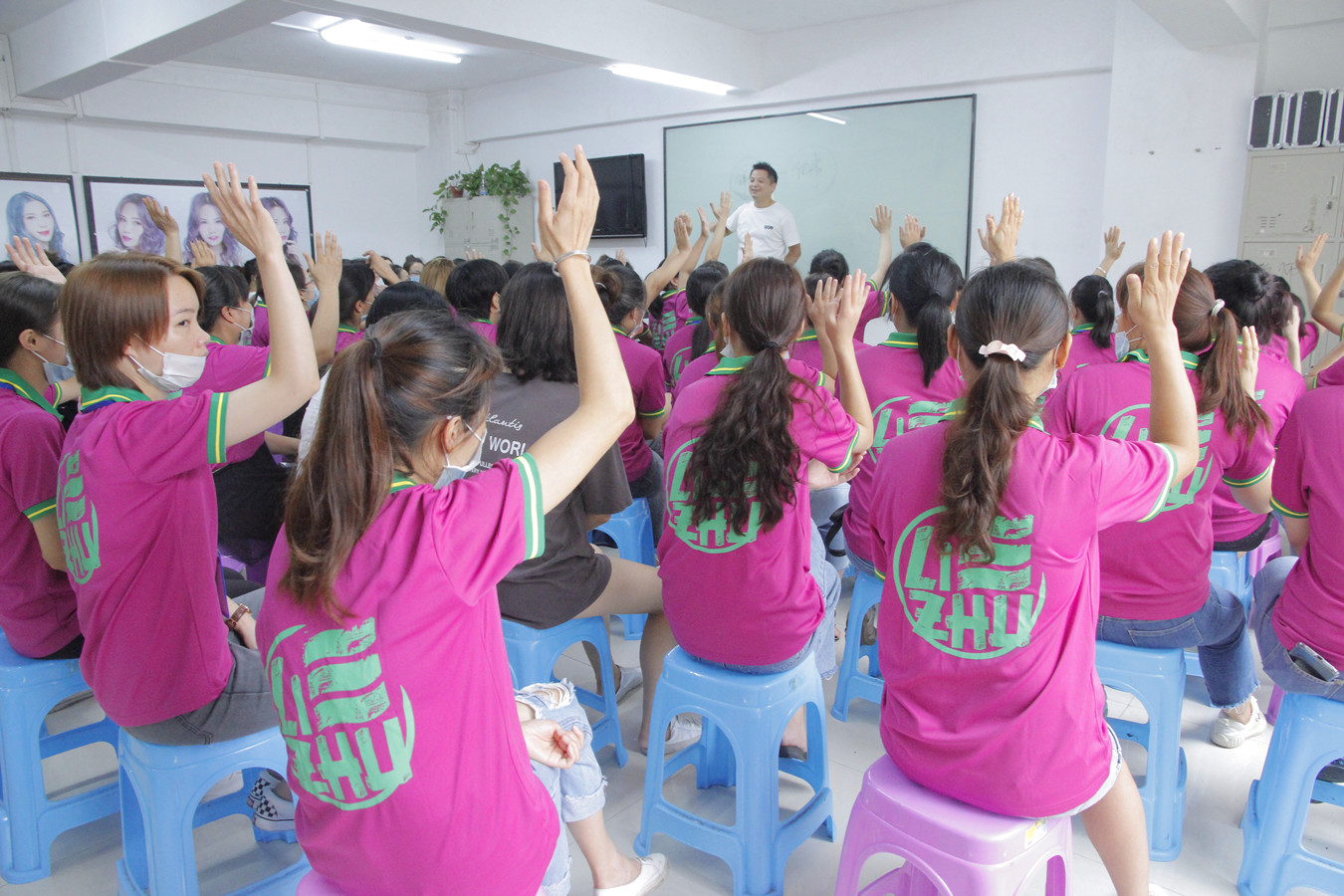 “就業(yè)難，難就業(yè)”這都不是問(wèn)題