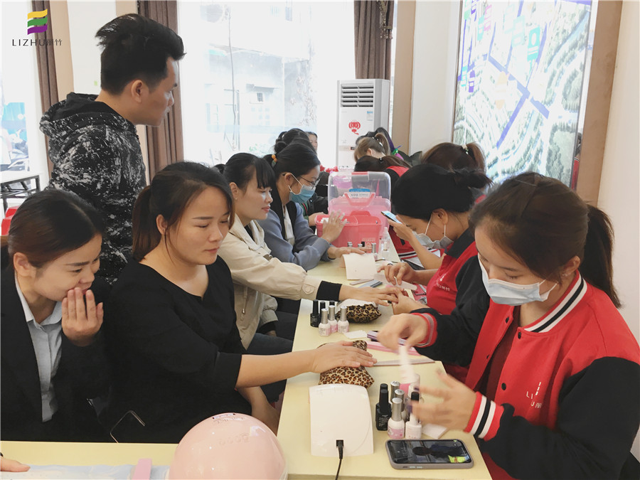 來吧！展示！麗竹美甲班的學(xué)員們