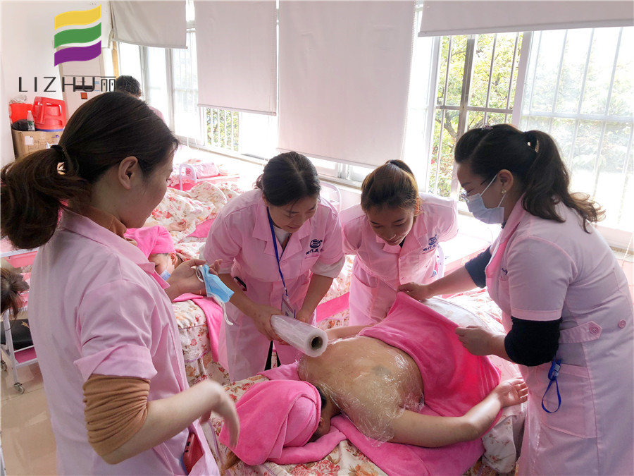 如何給背部做診斷？快來南寧正規(guī)美容學校學習