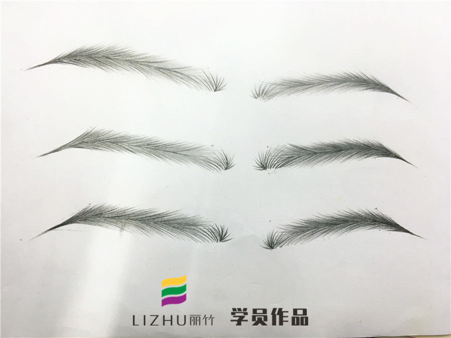化妝新手如何畫(huà)眉？去廣西出名的彩妝培訓(xùn)看看