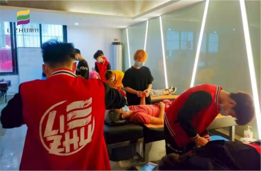 南寧美發(fā)師培訓(xùn)都學(xué)什么？專業(yè)洗護(hù)了解下