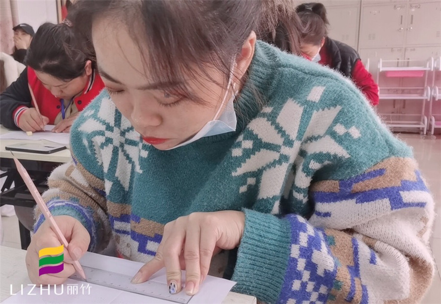 初學者如何紙上畫眉？廣西紋繡培訓教你畫