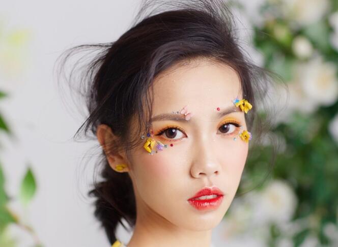 森系抽絲新娘造型，帶你領(lǐng)略南寧專業(yè)化妝培訓(xùn)技術(shù)