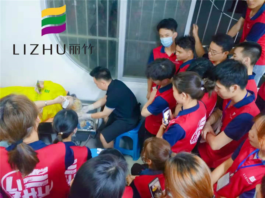美發(fā)必學(xué)的染發(fā)技巧，廣西美發(fā)學(xué)校親囊相授