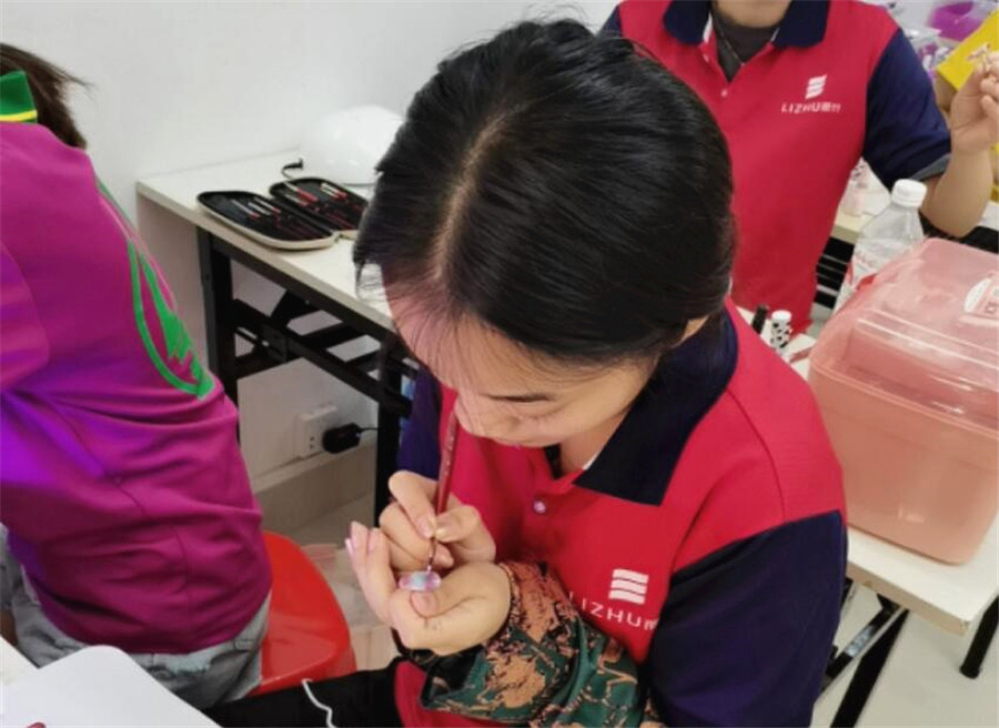 喜歡美甲，是因為它的萬種風情
