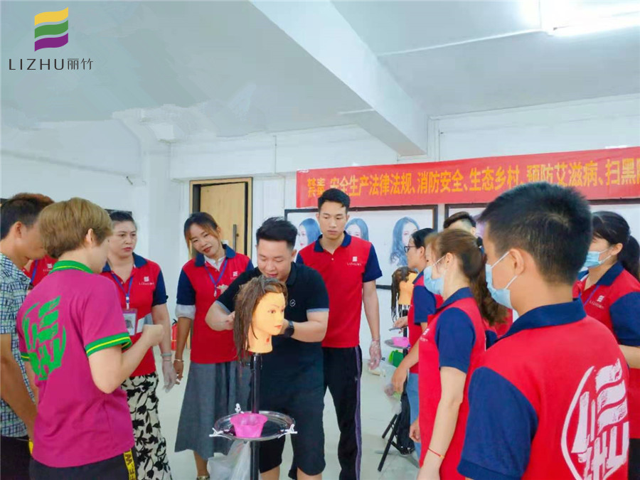 南寧專業(yè)的美發(fā)學(xué)校有哪些？來(lái)麗竹學(xué)?？纯?>
								
								<span id=