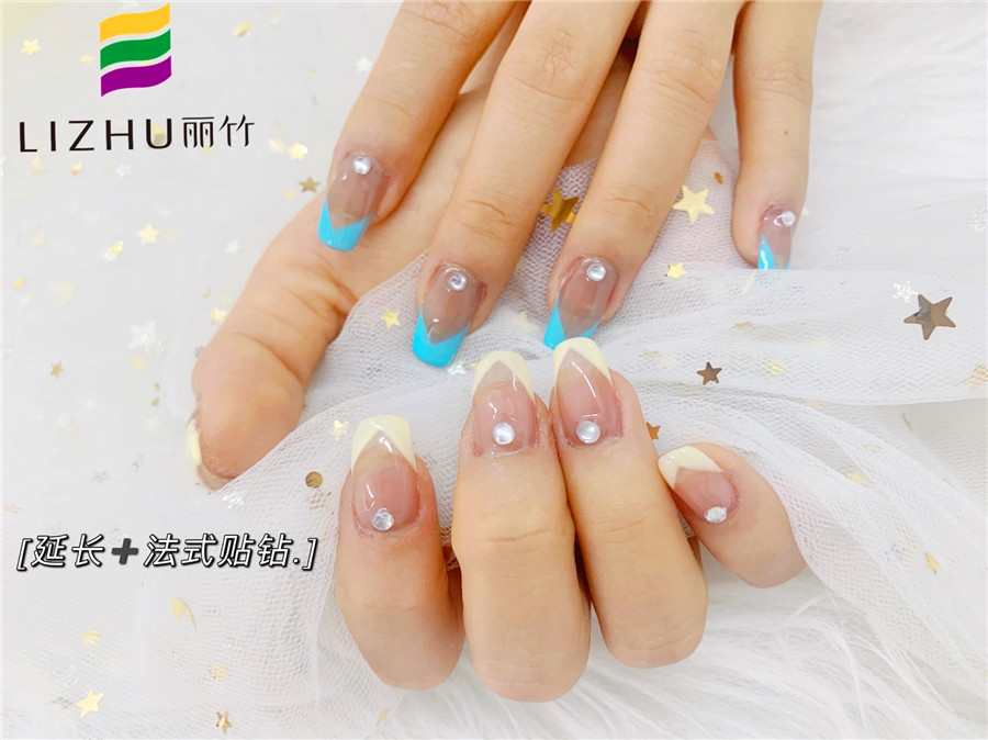 學(xué)延長甲教程，感受廣西學(xué)美甲哪家專業(yè)？