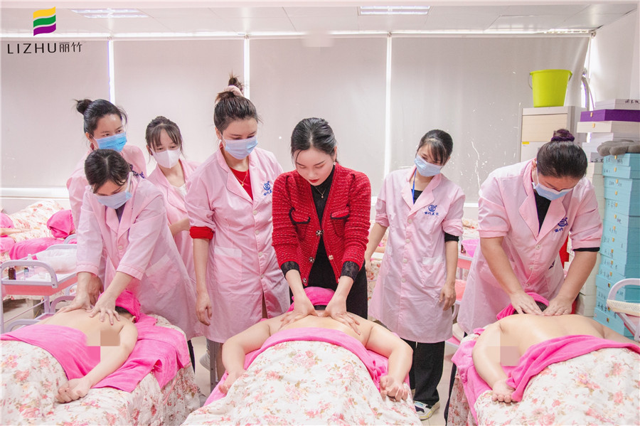 背部疏通的好處，廣西美容養(yǎng)生培學(xué)校告訴你