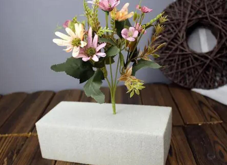 插花需要哪些材料？南寧婚慶花藝培訓(xùn)學(xué)校幫你盤點