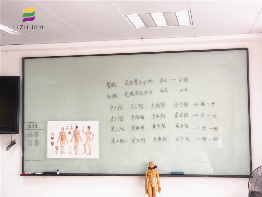 學(xué)美容理論知識重要嗎？南寧美容培訓(xùn)學(xué)校告訴你