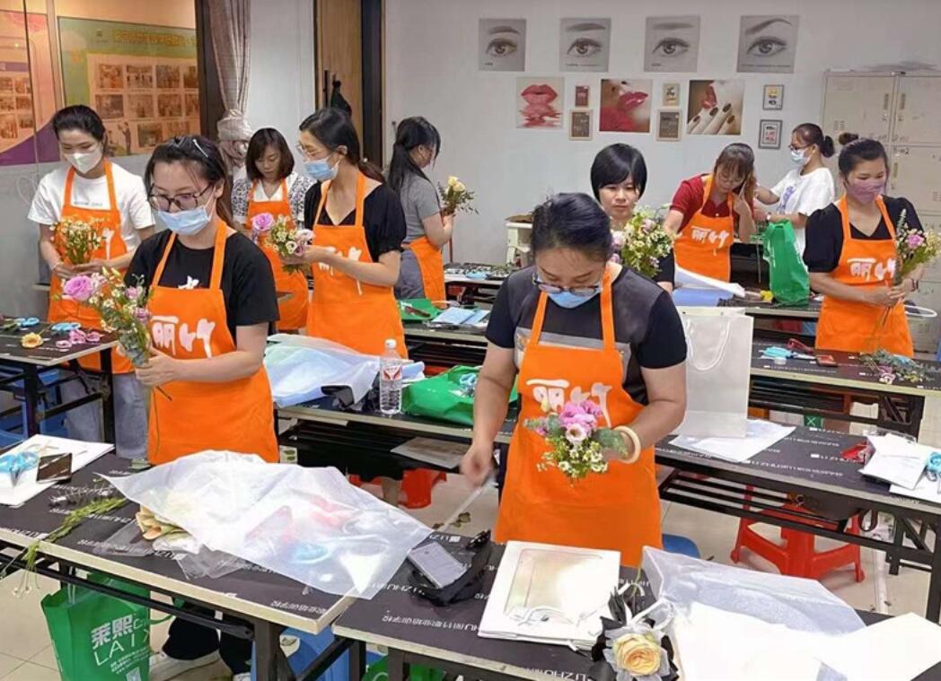 南寧花藝學(xué)校開班，浪漫席卷而來
