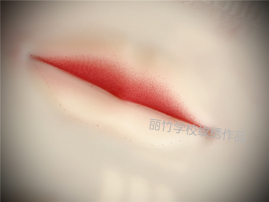 仿皮畫唇技巧 ，廣西培訓(xùn)紋唇專業(yè)課程分析