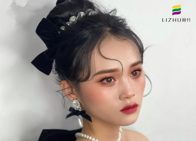 黑色禮服造型，廣西美妝造型學校作品分享