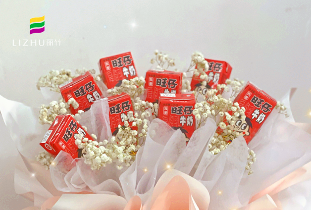 網(wǎng)紅大零食花束，南寧婚慶花藝培訓(xùn)學(xué)校作品