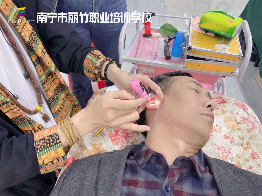 采耳的好處，南寧專業(yè)采耳培訓班告訴你