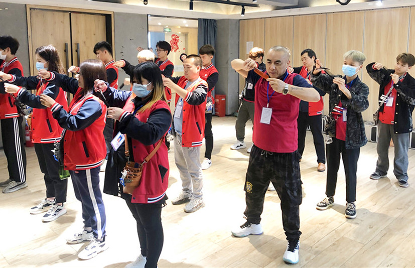 美發(fā)剪刀操作注意事項，南寧美發(fā)師培訓基礎(chǔ)課程