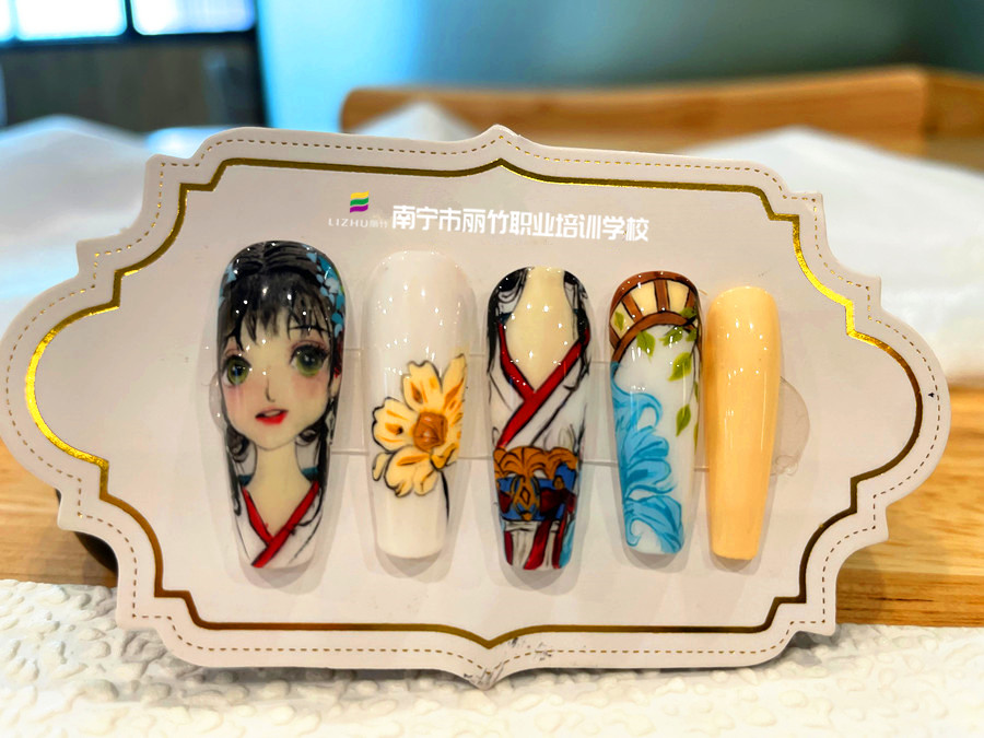 古風人物彩繪美甲，廣西美甲培訓作品