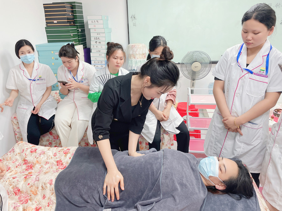 泥灸敷肚子的好，廣西美容美體操作講解