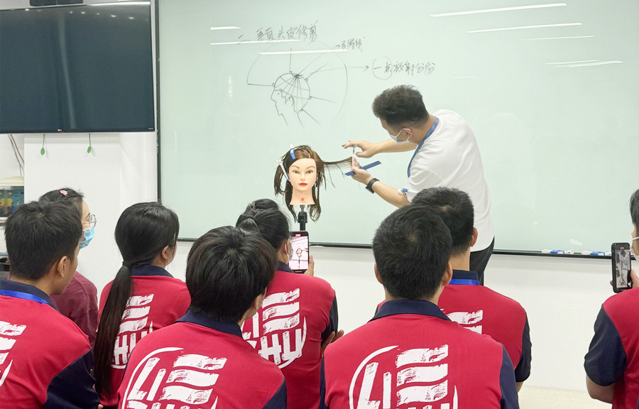 美發(fā)夾剪基礎(chǔ)知識(shí)，廣西剪發(fā)理發(fā)教案