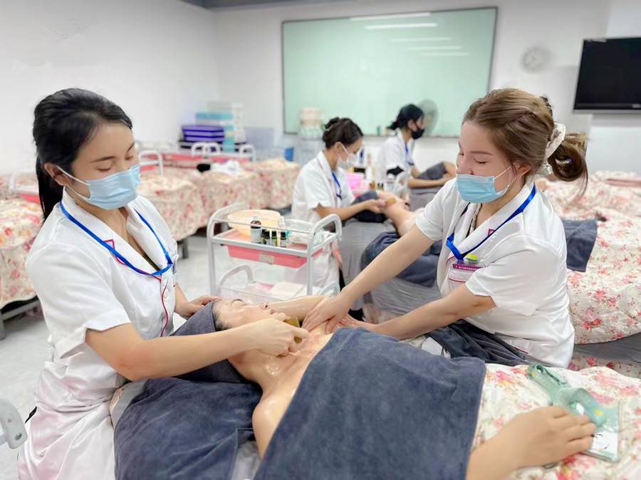 你適合做肩頸刮（sha）痧嗎？零基礎美容教學