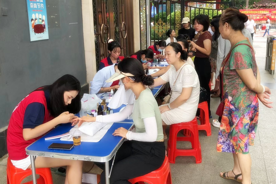 南寧美甲培訓(xùn)社會(huì)報(bào)告，告訴你南寧學(xué)美甲哪里有實(shí)力？