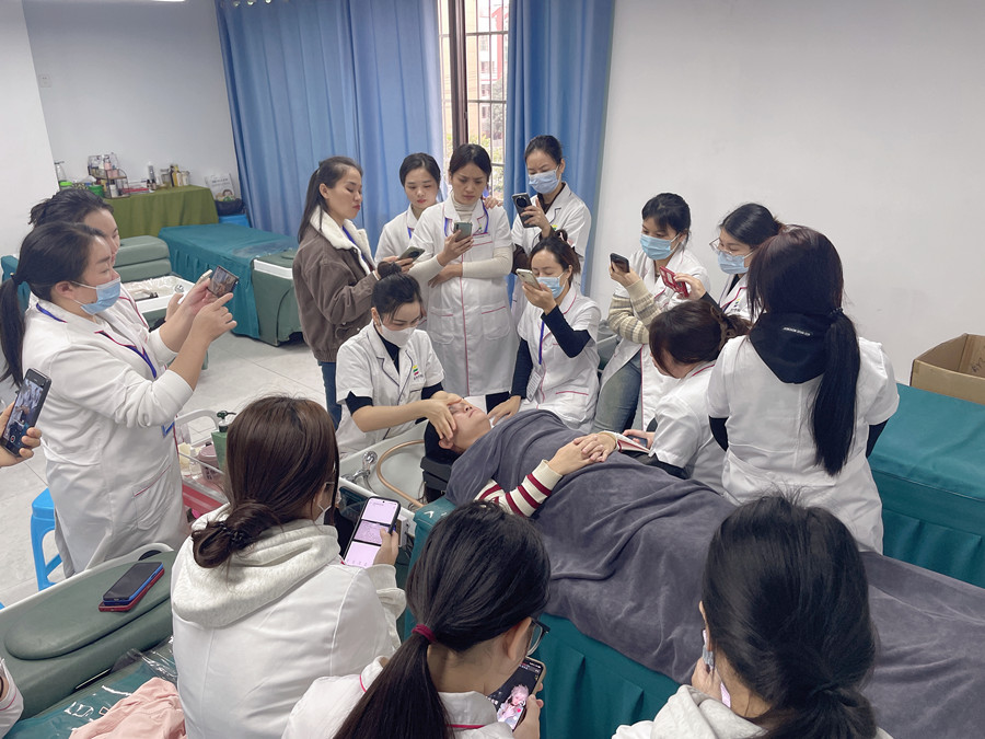 南寧洗護(hù)頭療：為什么頭療越來越受歡迎？