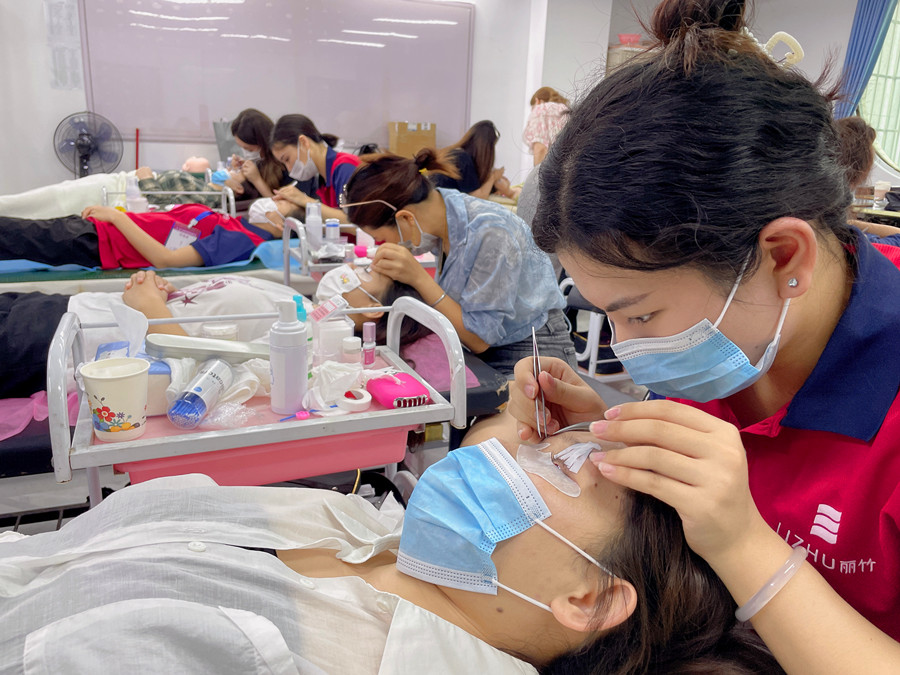 美睫師必需具備的基本功，學美睫0基礎