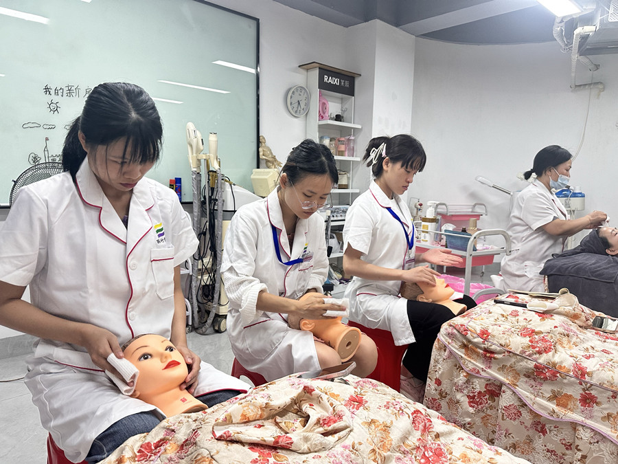 美容新手用假頭模練習的好處，學美容0基礎
